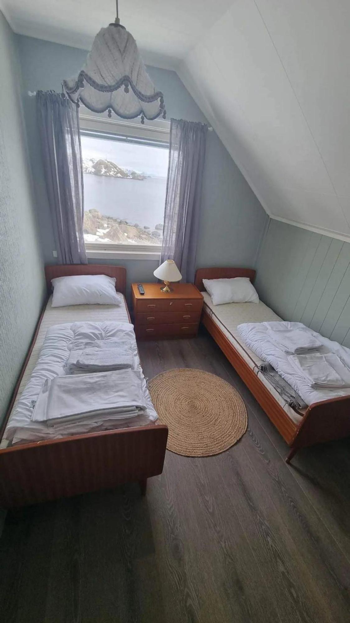 House By The Sea Reine, Lofoten エクステリア 写真